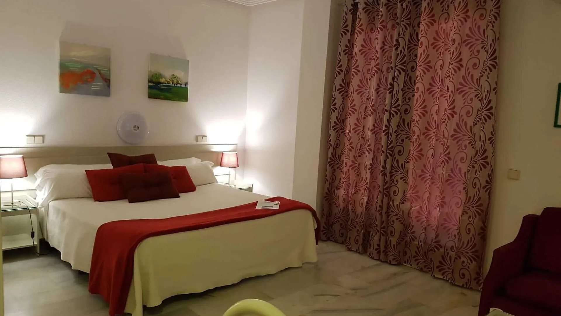 Hospedium Hotel Apartamentos Simon Verde Mairena del Aljarafe 0*,  Spain