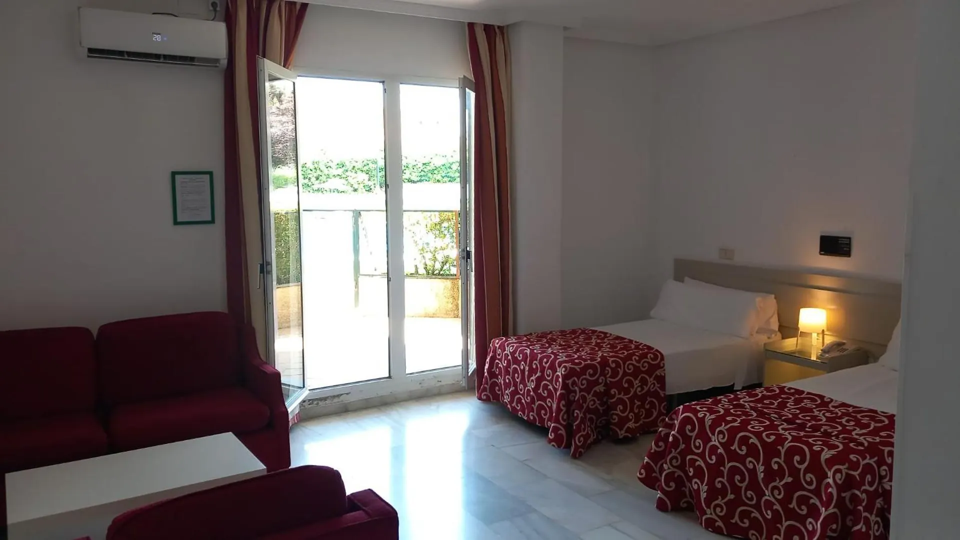 Hospedium Hotel Apartamentos Simon Verde Mairena del Aljarafe Apartment