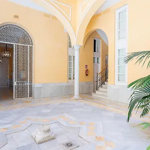 Genteel Plaza Nueva Apartamento